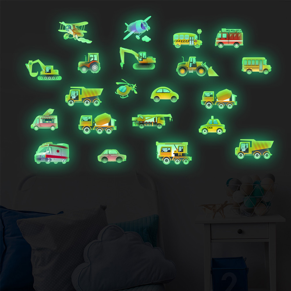 สติกเกอร์ติดผนังรถยนต์เรืองแสง - Lighting Mcqueen Bedroom Decor บทวิจารณ์และราคา